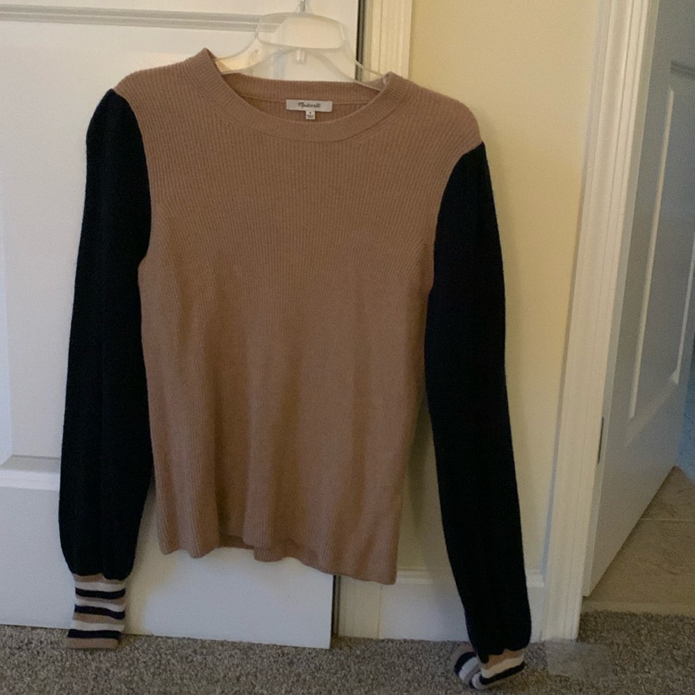 Made well size medium women’s sweater